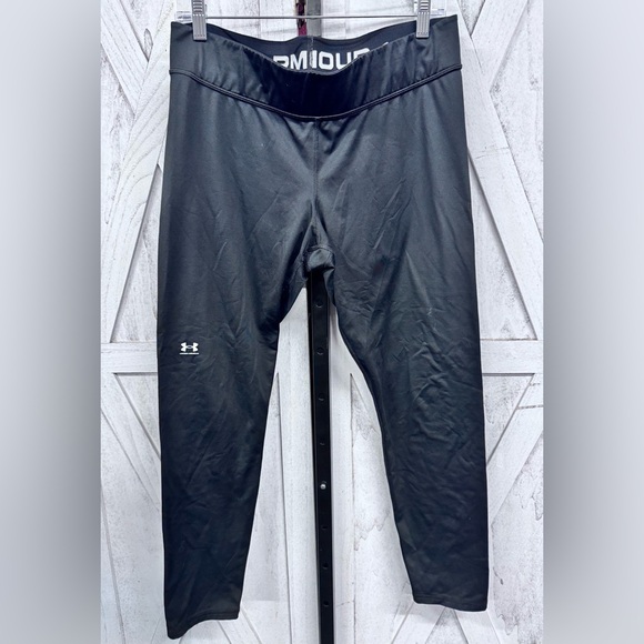 Under Armour Other - Under Armour Charcoal Activewear